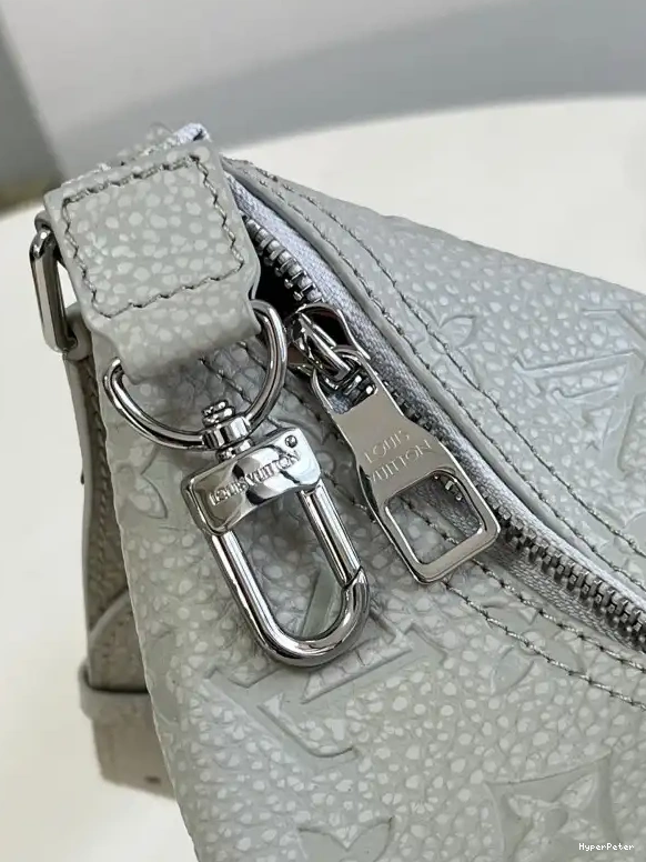 PM VUITTON HOBO CRUISER LOUIS 0518